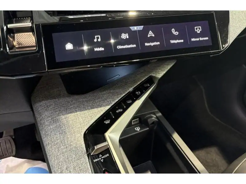 VEHICLE__CONDITION_SERVICE Peugeot 3008 Allure Hybrid 136 e-DSC6 WHITE 15