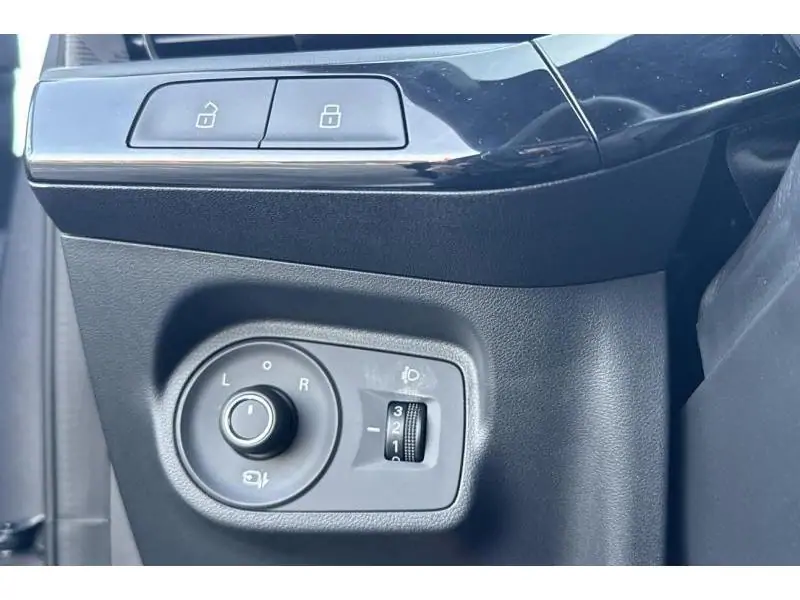 VEHICLE__CONDITION_SERVICE MG MG3 HYBRID+ LUXURY 194 pk GREY 21