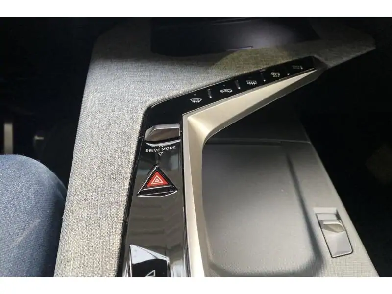 Demo Peugeot 5008 GT* Caméra de recul GPS BLUE 37
