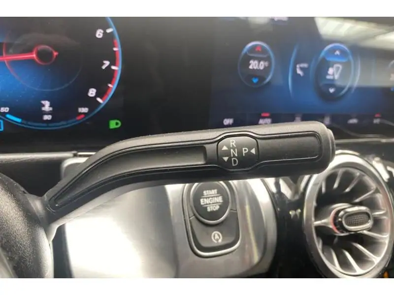 Occasion Mercedes-Benz GLB 200 Pano - Camera - CarPlay BLACK 16