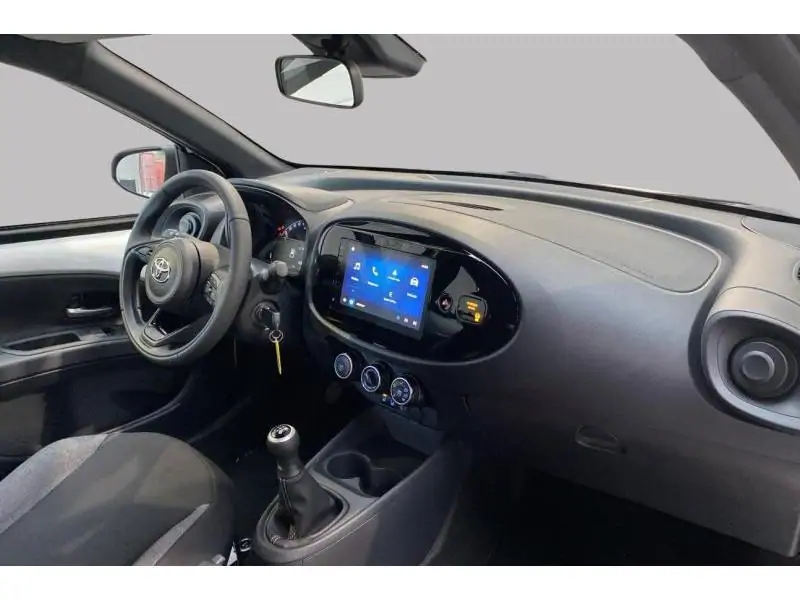 Occasion Toyota Aygo X BUSINESS EDITION WHITE 2