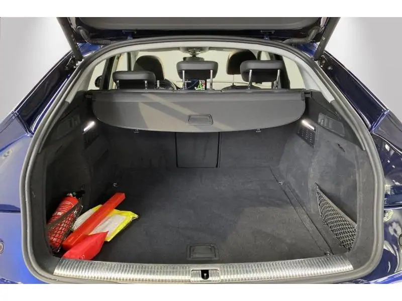 Occasie Audi Q5 Sportback S line BLUE 19