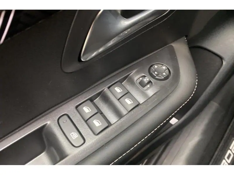 VEHICLE__CONDITION_SERVICE Peugeot 208 ENVY*Véh. de Direction! BLACK 17