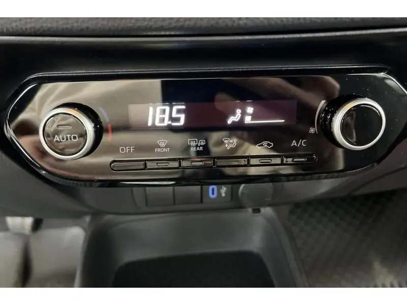 Occasion Toyota Aygo X Play WHITE 15