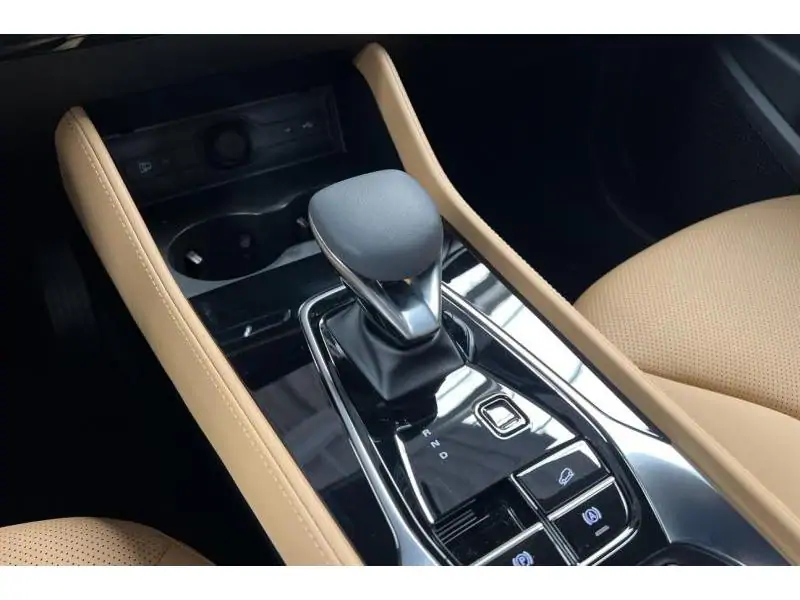 VEHICLE__CONDITION_SERVICE MG HS HEV LUXURY BLACK 16