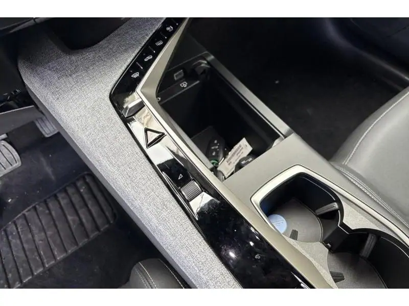 VEHICLE__CONDITION_SERVICE Peugeot 3008 III & e- Allure BLUE 16