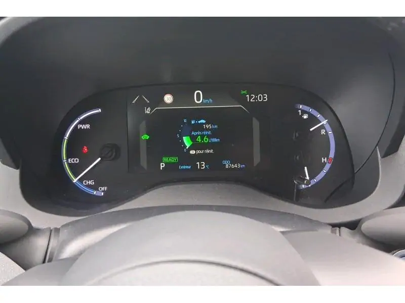 Occasion Toyota Yaris Cross RED 13