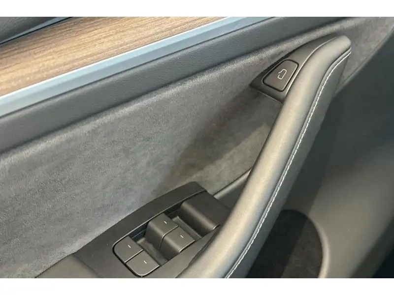 Occasion Tesla Model Y Long Range Dual Motor - 20\\\\ BLACK 22