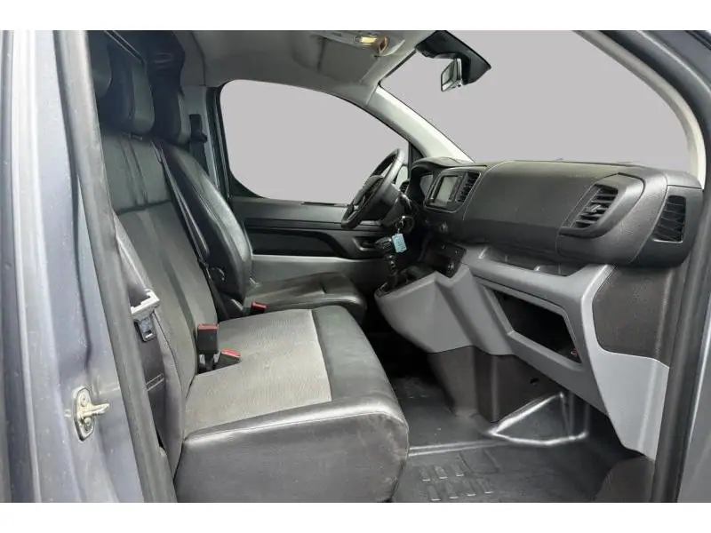 Occasion Opel Vivaro Utilitaire 1.5 MANUAL GREY 8