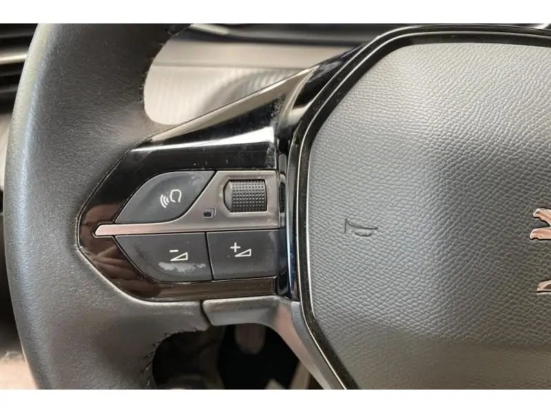 Occasion Peugeot 2008 Active Pack* GPS Détecteurs arr. GREY 24