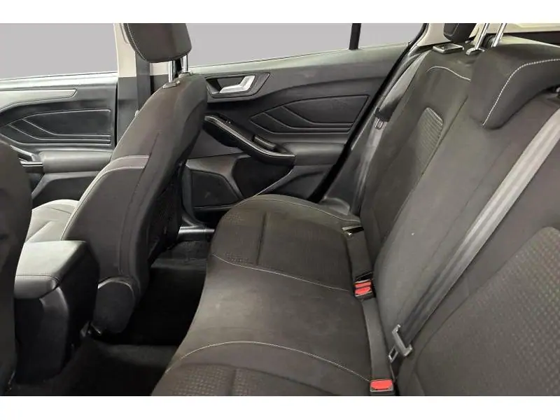 Occasion Ford Focus CONNECTED GREY 18