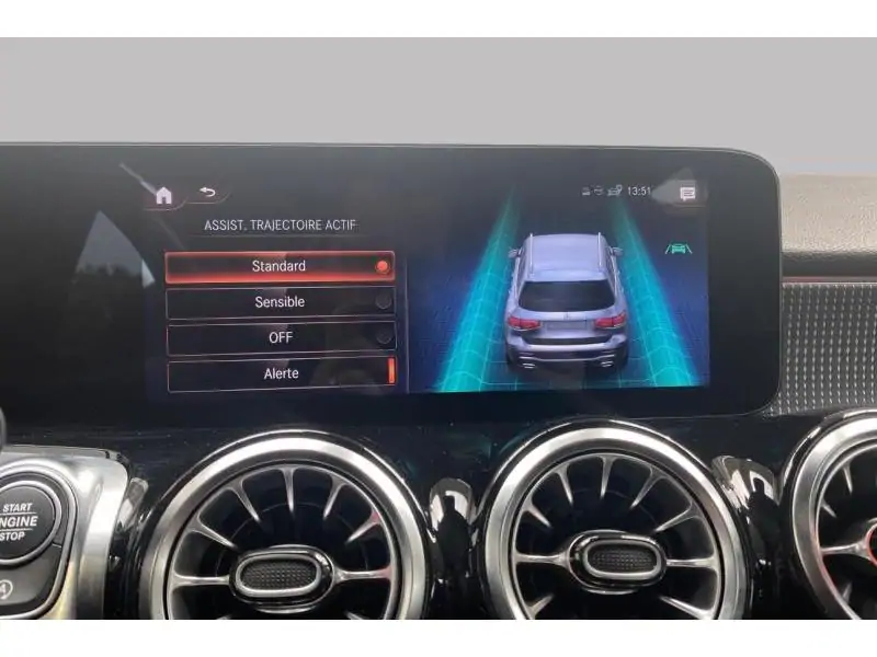 Occasion Mercedes-Benz GLB 200 Pano - Camera - CarPlay BLACK 29