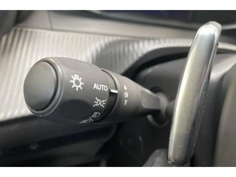 Occasion Peugeot 2008 Allure - HYBRID - 145 pk GREY 26