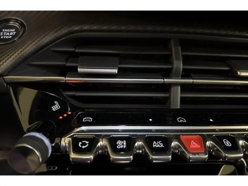 VEHICLE__CONDITION_SERVICE Peugeot 208 II and e- GT YELLOW 24