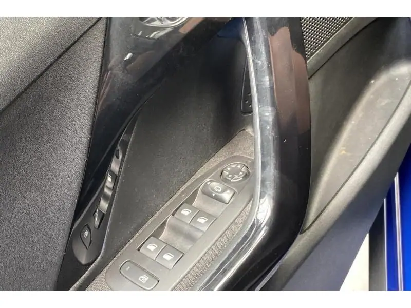 Occasion Peugeot 2008 Signature BLUE 17