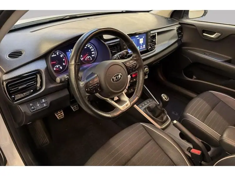Occasion Kia Rio gt line WHITE 9