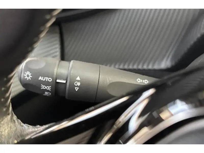 Occasion Peugeot 208 Allure 1.5 BlueHDi WHITE 27