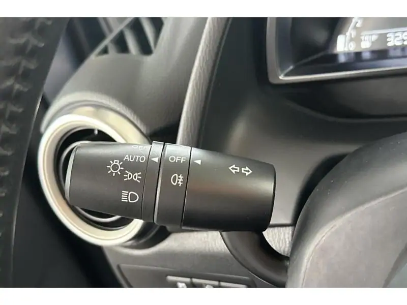 Occasion Mazda 2 OKINAMI GREY 24