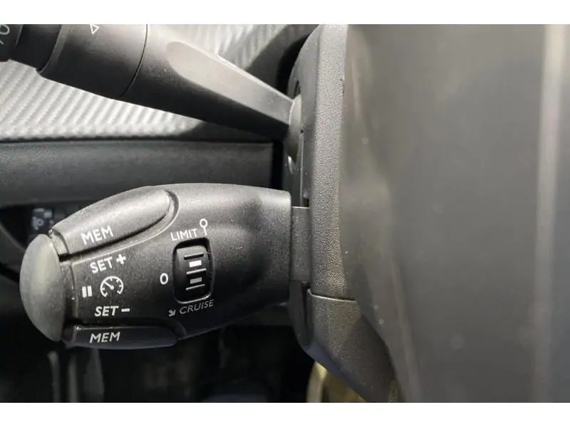 Occasion Peugeot 208 Allure* GPS détecteurs obs. GREY 28
