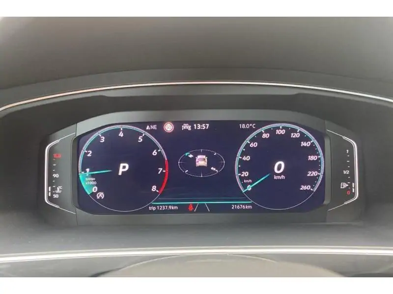 Occasion Volkswagen Tiguan R-Line - VIRTUAL COCKPIT - PDC WHITE 25
