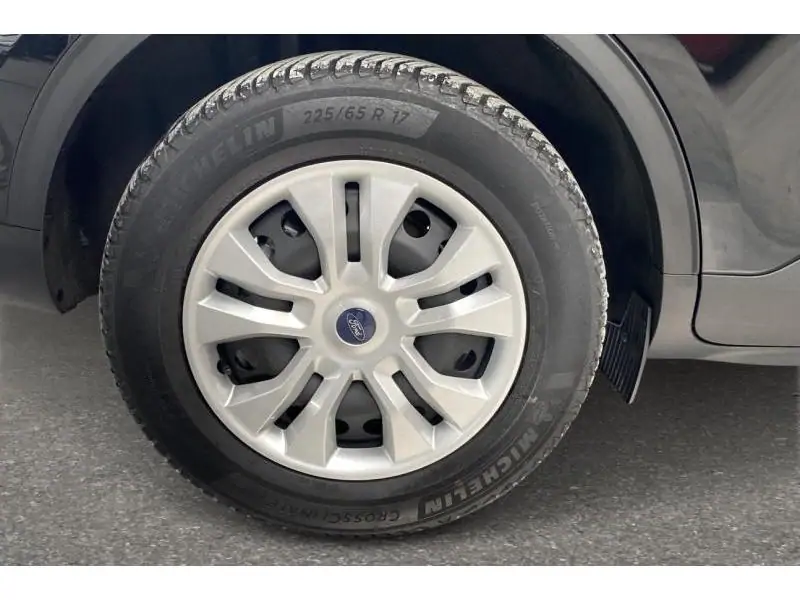 Occasion Ford Kuga Trend* Gps & Détecteurs obstacles BLACK 23