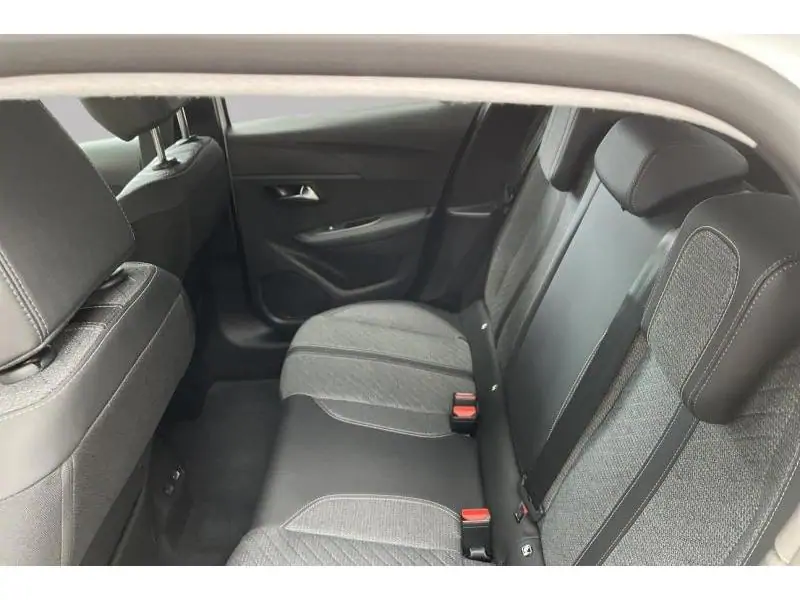 VEHICLE__CONDITION_SERVICE Peugeot 208 ALLURE WHITE 18