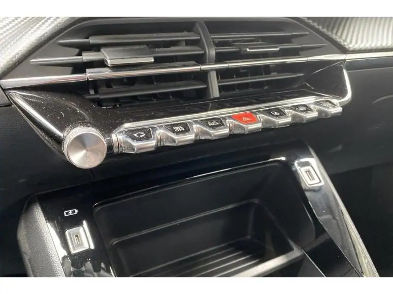 Occasion Peugeot 2008 Active Pack*GPS Détecteurs obs. WHITE 34