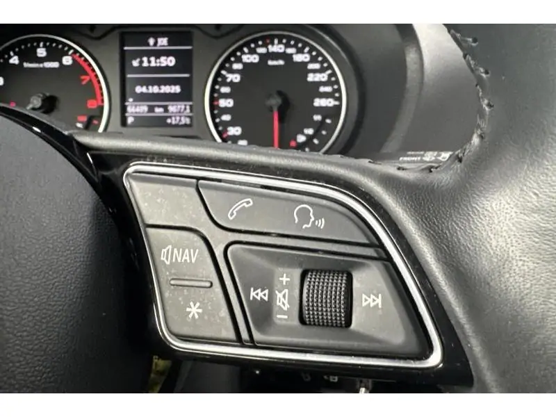 Occasion Audi Q2 SPORT 30 TFSI S-TRONIC GREY 24