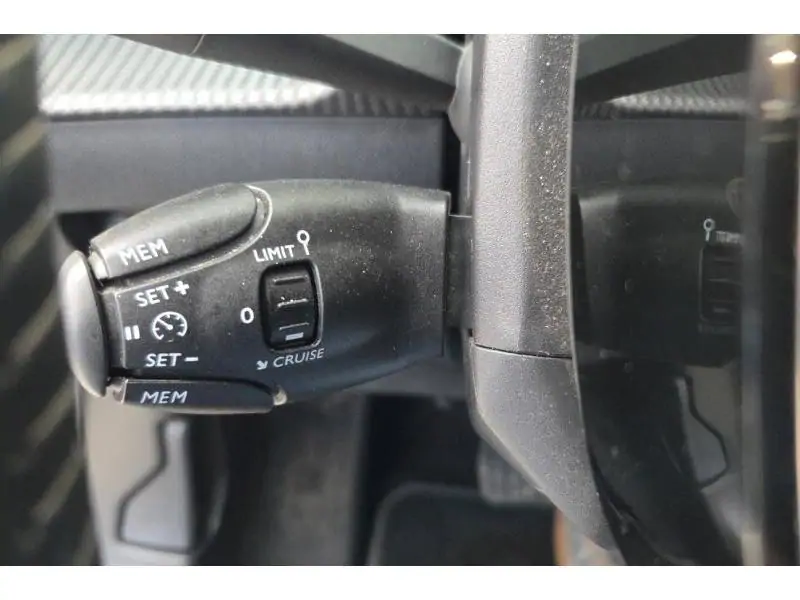 Occasion Peugeot e-2008 Allure BLACK 24