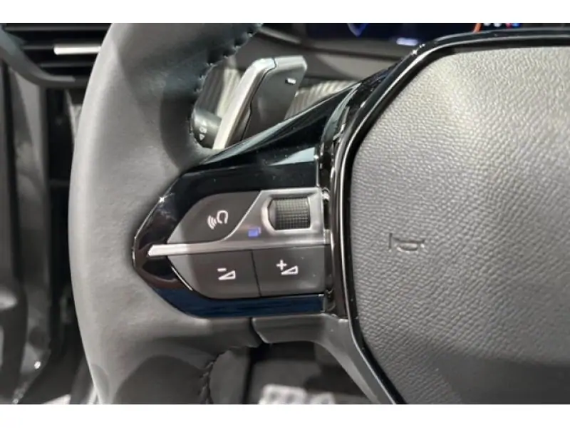 VEHICLE__CONDITION_SERVICE Peugeot 208 Allure GREY 23