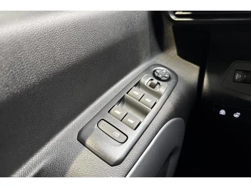 VEHICLE__CONDITION_SERVICE Citroen Berlingo Turbo 110 5pl PLUS BLUE 17