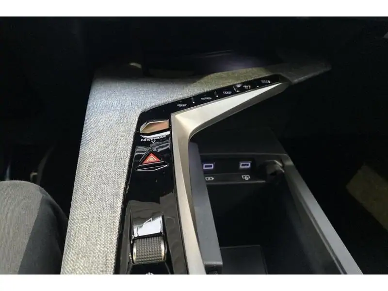 Occasion Peugeot 3008 e- GT BLUE 36