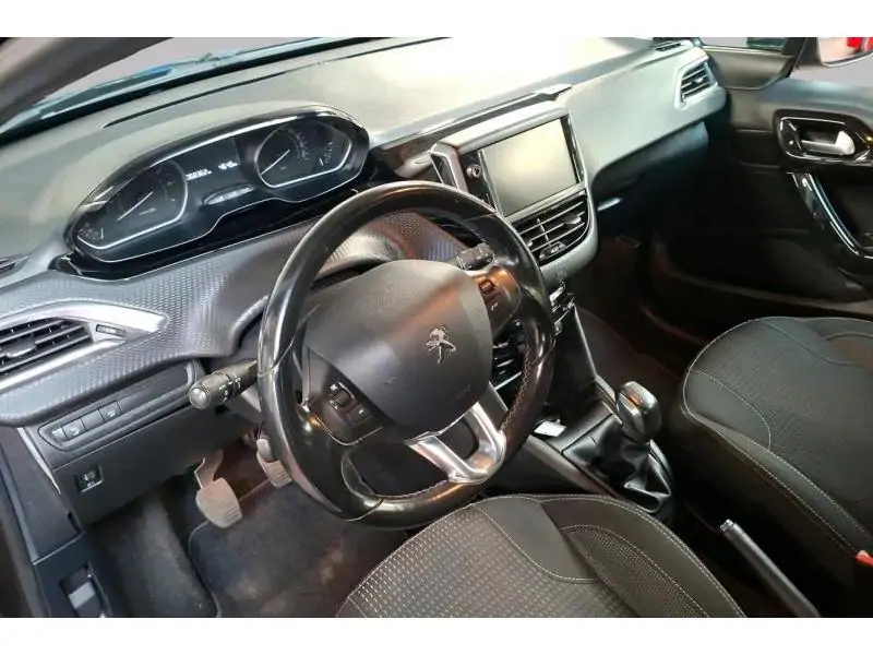 Occasion Peugeot 208 Allure Gps camera 110pk trekhaak BLACK 9