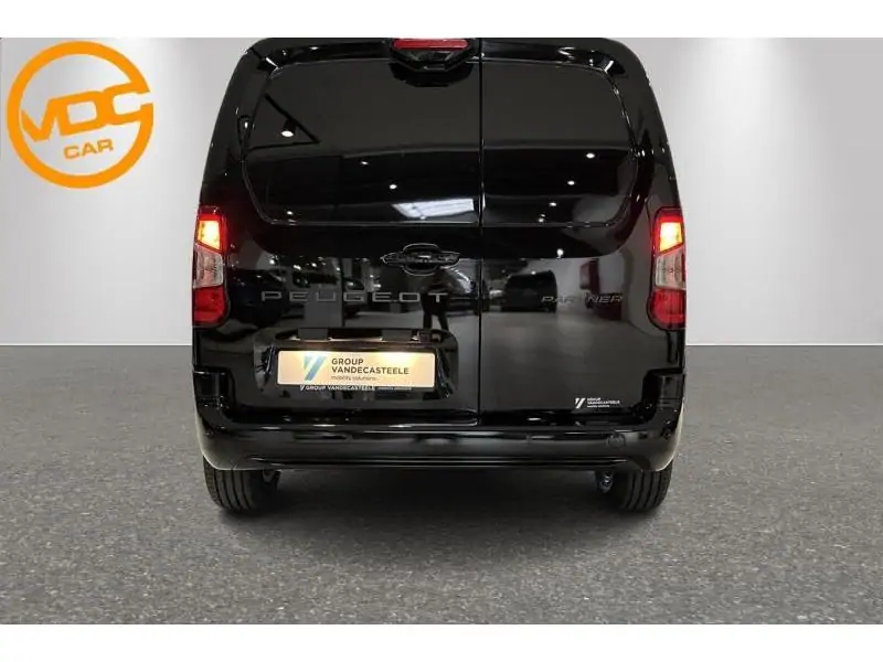 VEHICLE__CONDITION_SERVICE Peugeot Partner Standard Light 1.2 Turbo 110 Man.6 BLACK 7