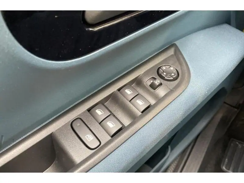 VEHICLE__CONDITION_SERVICE Fiat GRANDE PANDA La Prima YELLOW 17