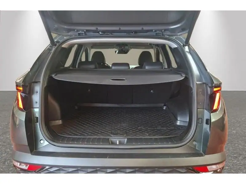 Occasion Hyundai Tucson 1.6 T-GDI HEV GREY 19