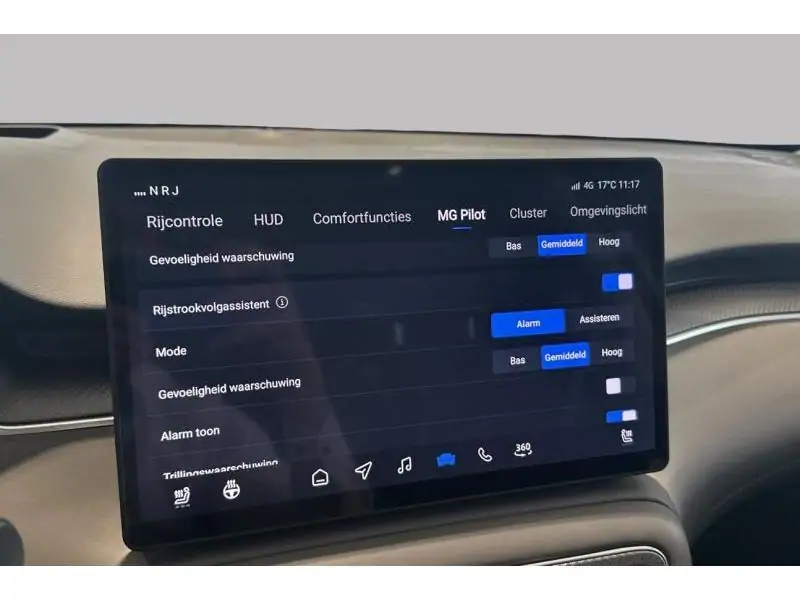 VEHICLE__CONDITION_SERVICE MG MGS6 EV LONG RANGE - LUXURY 77 kWh WHITE 33