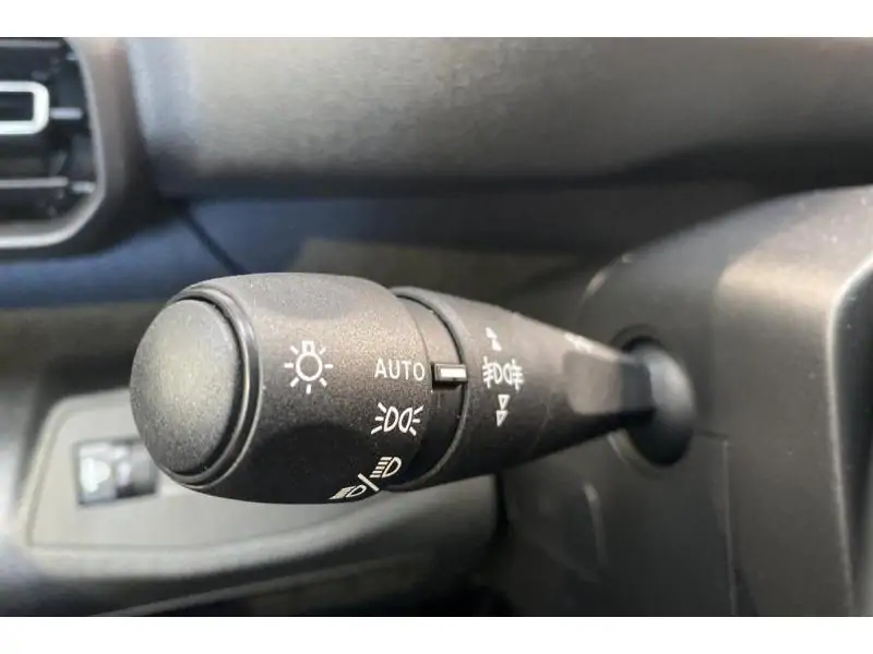 VEHICLE__CONDITION_SERVICE Peugeot Partner ST LIGHT WHITE 23