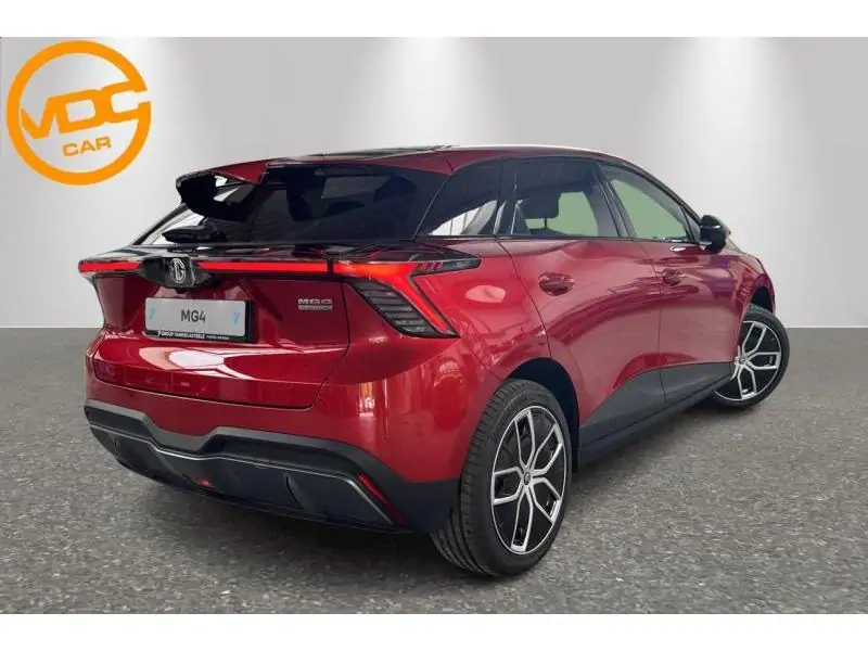 VEHICLE__CONDITION_SERVICE MG MG4 LUXURY TROPHY EXTENDED RANGE 77kW 520 KM RED 3