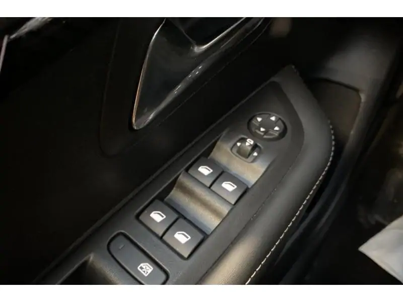 Occasion Peugeot 208 Allure BLACK 17