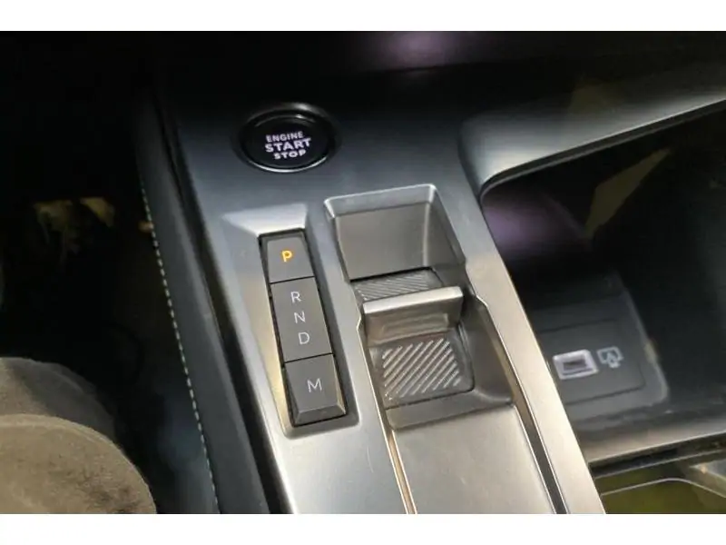 Occasion Peugeot 308 III & e- GT BLUE 16