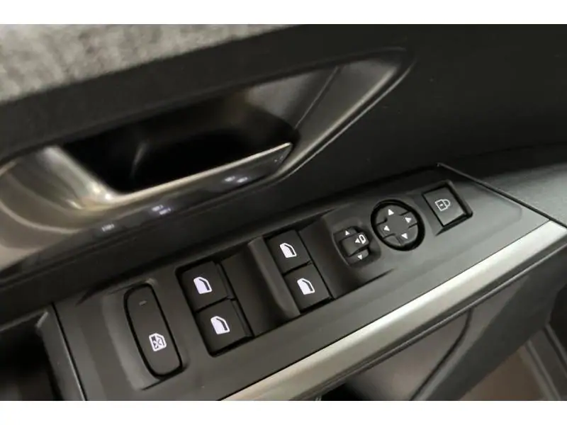 VEHICLE__CONDITION_SERVICE Peugeot 3008 ALLURE GREY 18