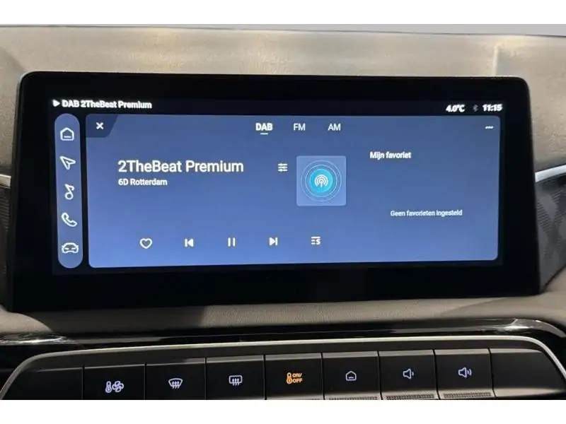 VEHICLE__CONDITION_SERVICE MG MG3 HYBRID+ LUXURY 194 pk WHITE 26