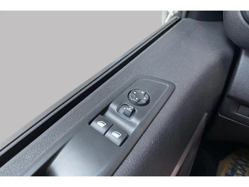 VEHICLE__CONDITION_SERVICE Peugeot Traveller Business GREY 17