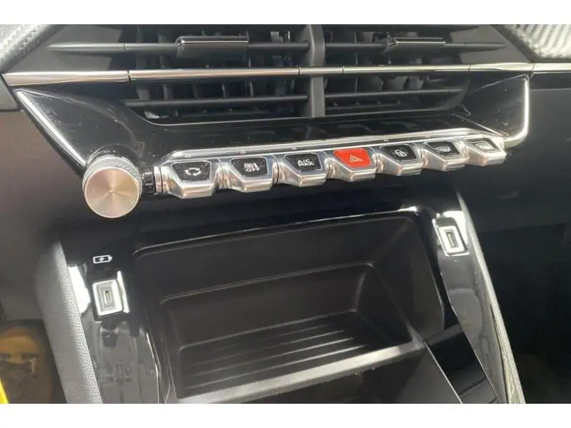 Occasion Peugeot 2008 Active Pack BLACK 29