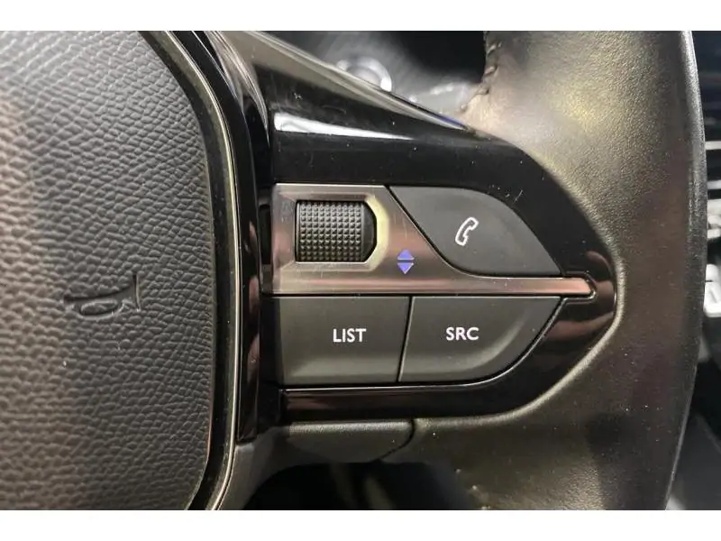 Occasion Peugeot 2008 II Allure SILVER 22
