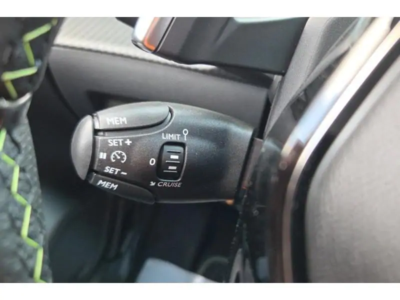 VEHICLE__CONDITION_SERVICE Peugeot 208 GT GREY 25