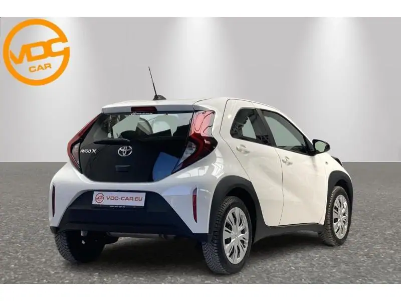 Occasion Toyota Aygo X Berline CVT WHITE 3