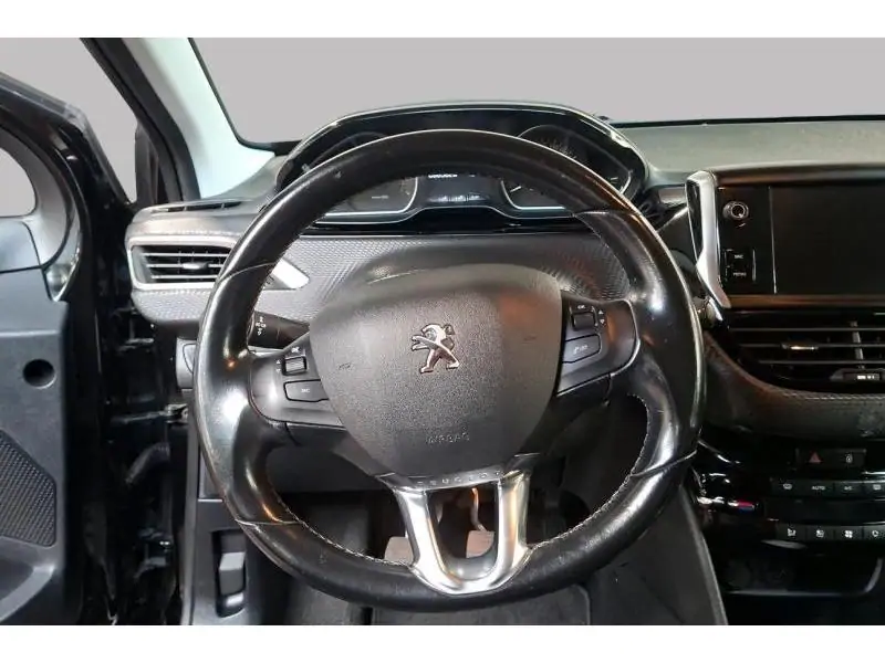 Occasion Peugeot 208 Allure Gps camera 110pk trekhaak BLACK 12
