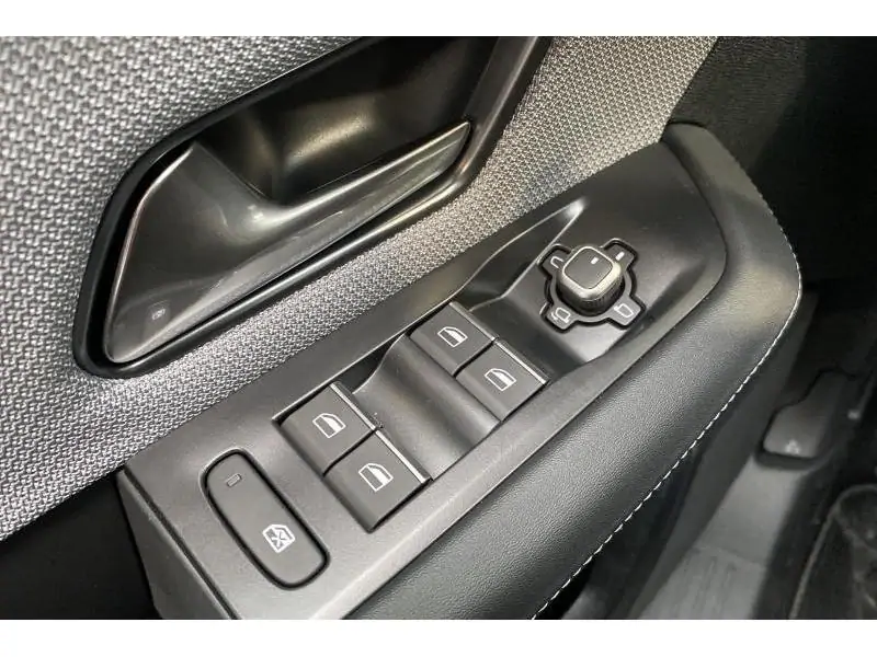 VEHICLE__CONDITION_SERVICE Opel Grandland GS BLACK 17